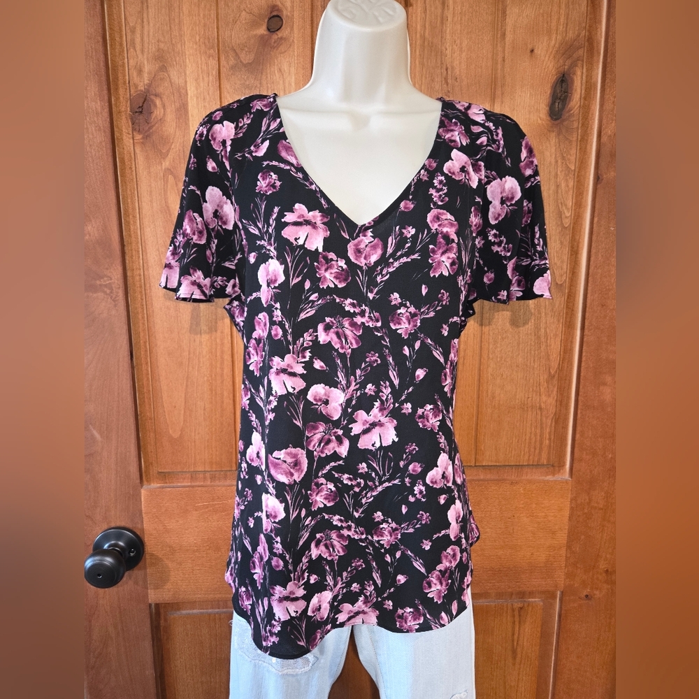 Elle Black and Pink Floral V-Neck‎ Blouse